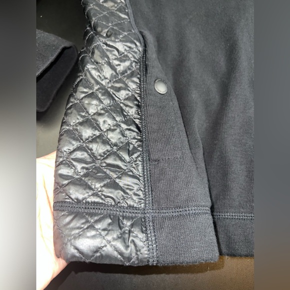 Tommy Bahama Black Aruba Quilted Half Snap Sweatshirt Leopard Size Small EUC - Picture 3 of 9